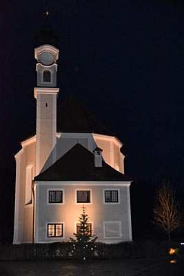 St. Leonhard in der Nacht