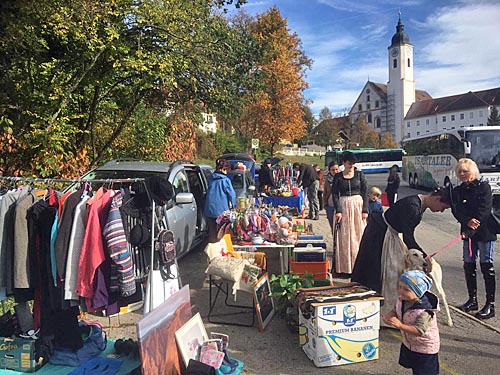 Kirchweih-Flohmarkt zugunsten von St. Leonhard